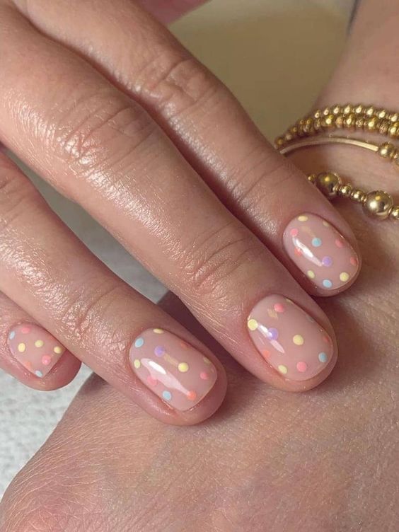 pastel polka dot nail ideas