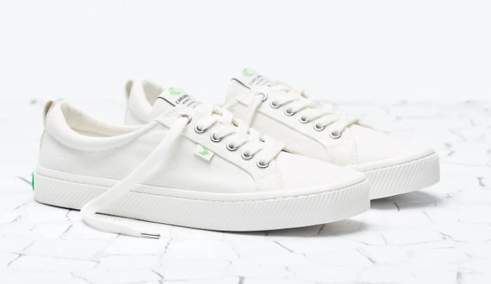 Cariuma White Sneakers for Men Cariuma White Sneakers for Men