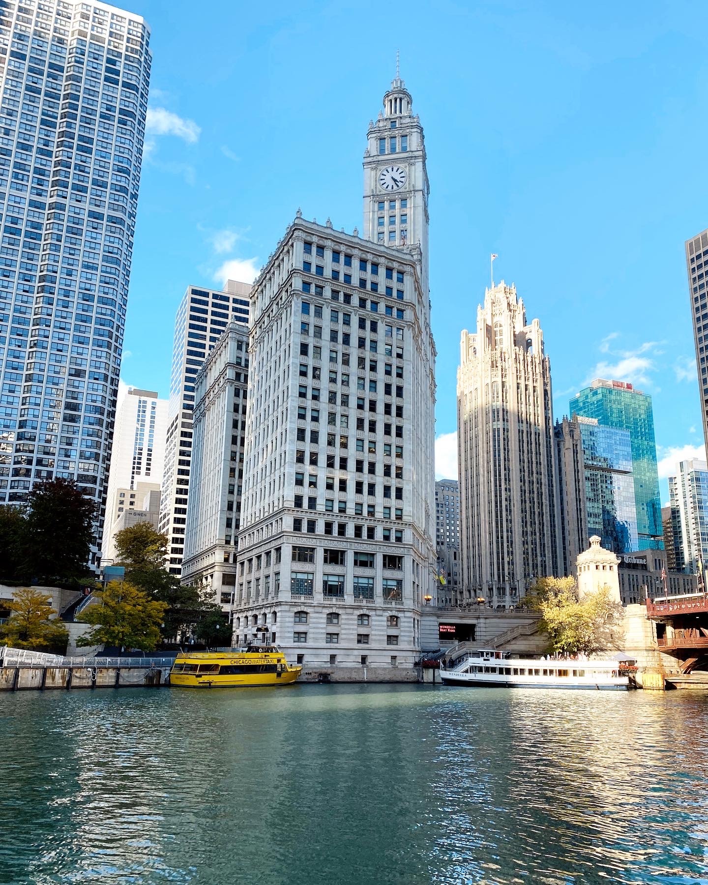 Chicago Girls Trip Ideas Chicago skyline