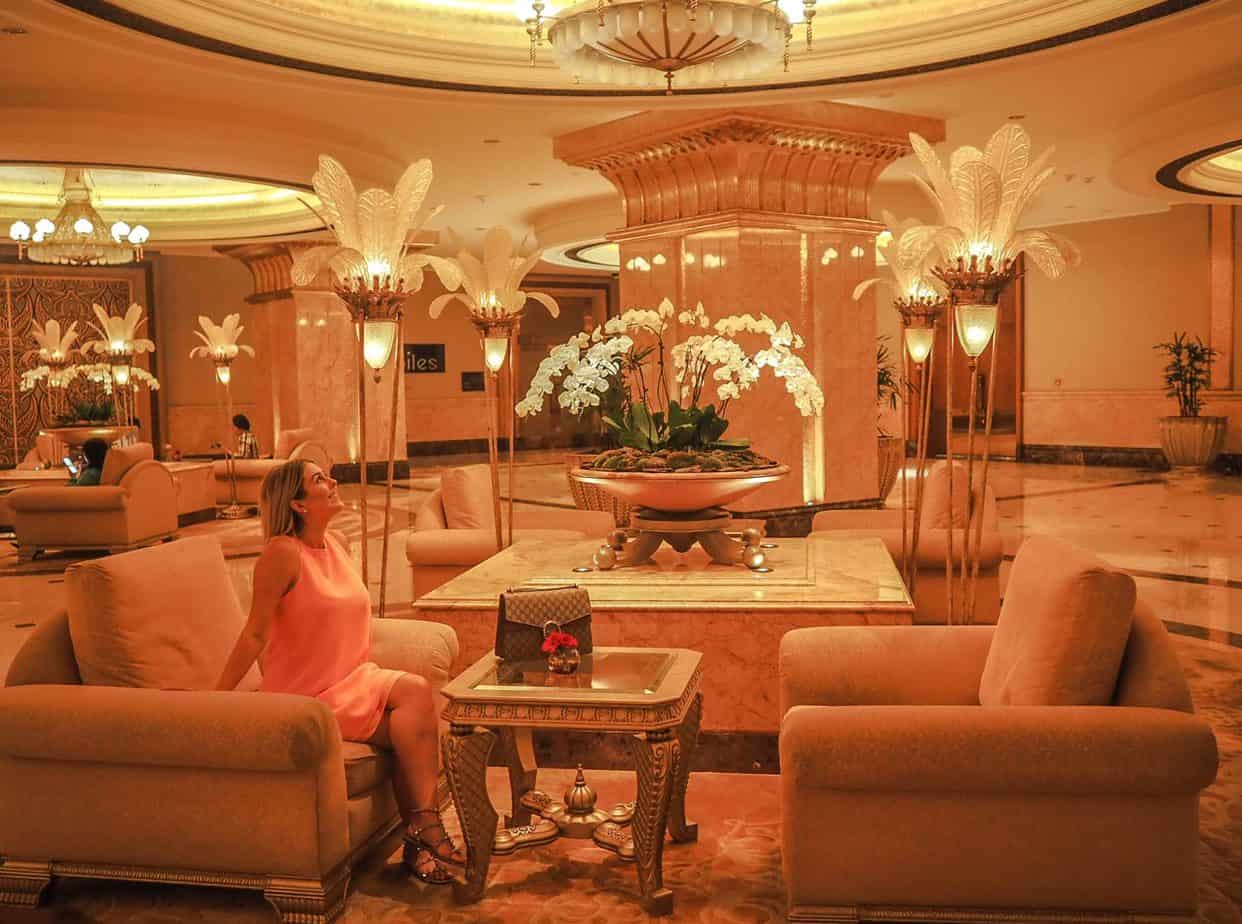 What to wear in Abu Dhabi Dubai What to wear in Abu Dhabi Dubai