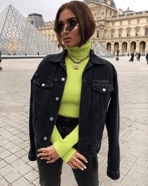 neon and jeans outfit what color to wear with black jeans