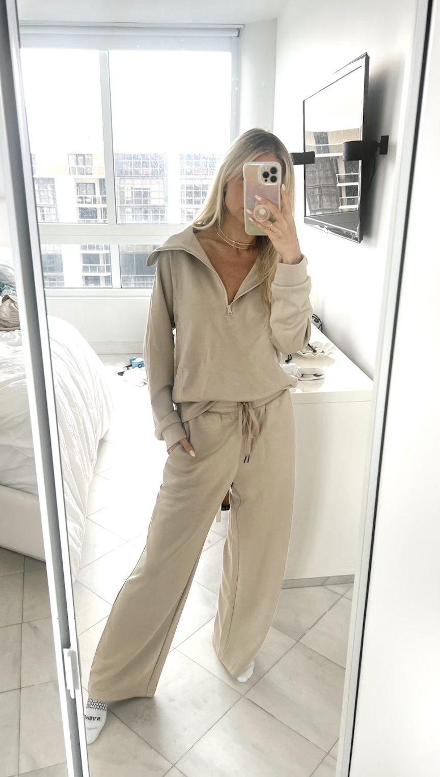 Oversized Sweatshirt & Sweat Pant Set Oversized Sweatshirt & Sweat Pant Set