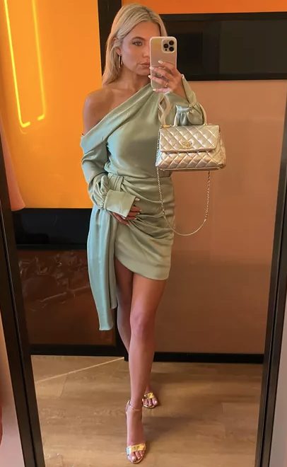 green long sleeve short dress