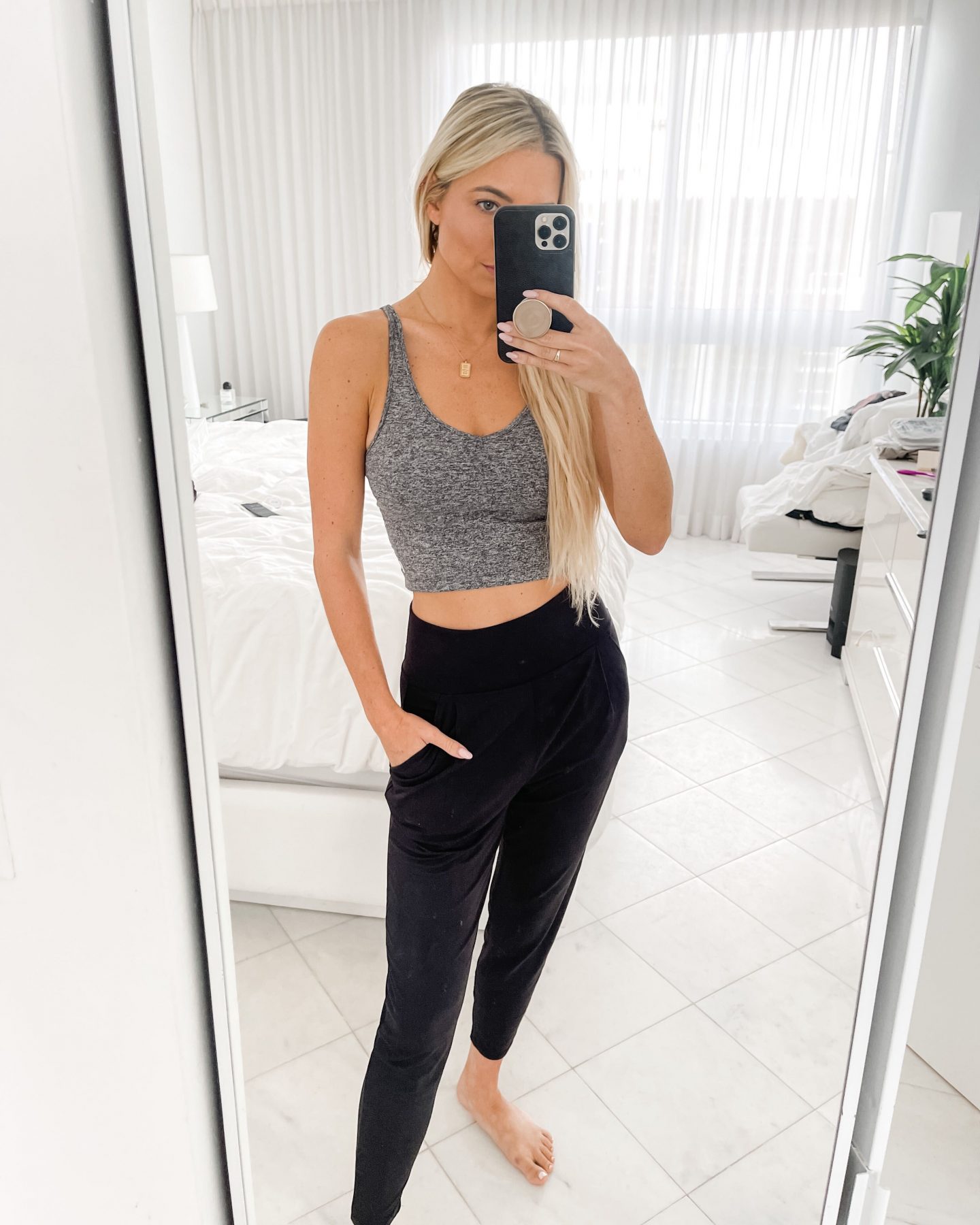 Vuori Halo Performance Crop Review Vuori Halo Performance Crop Review