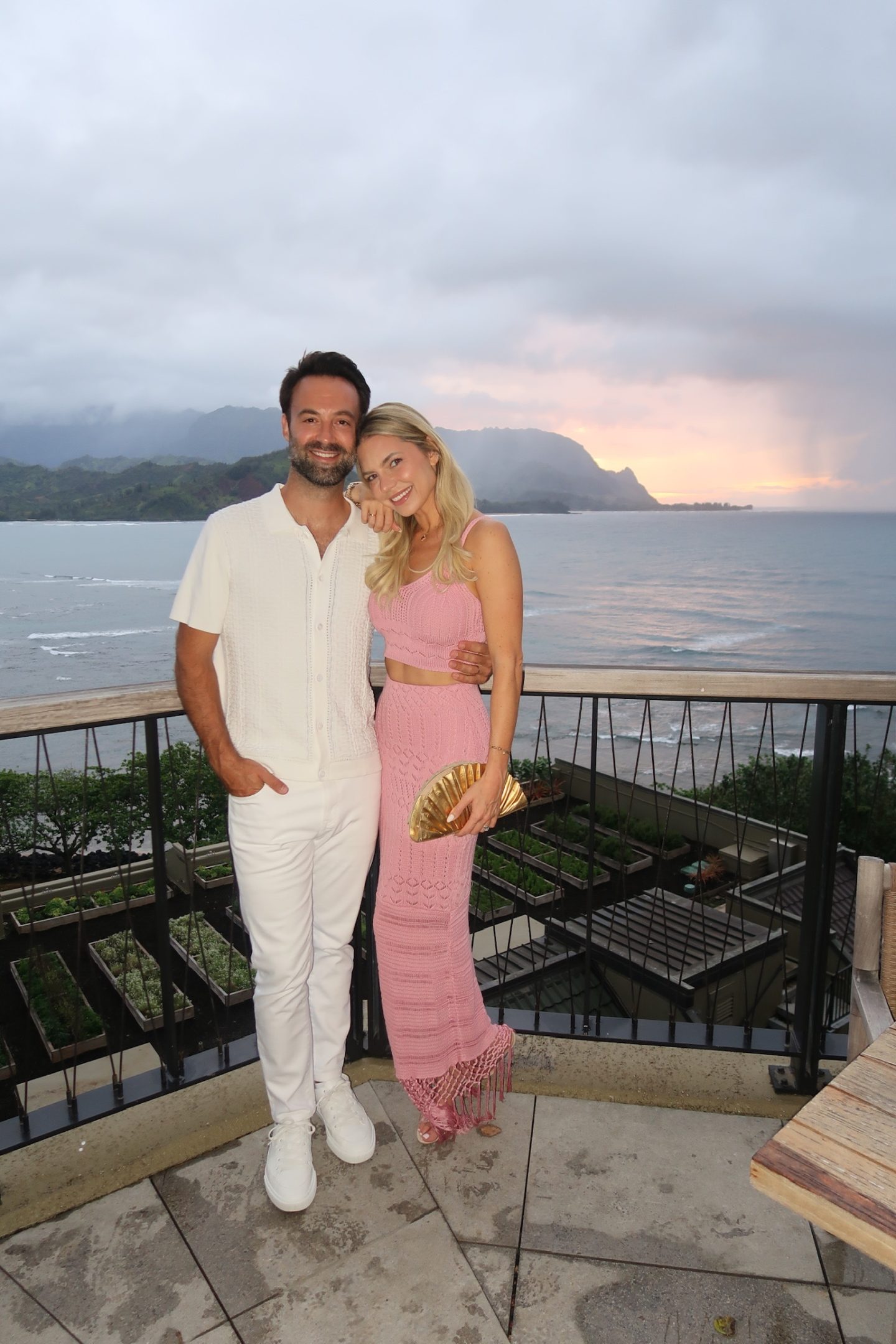 couple in Hawaii couple in Hawaii