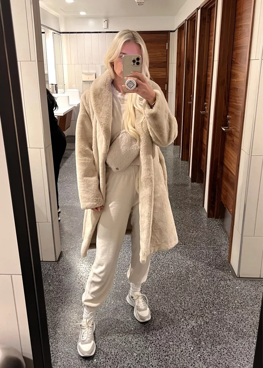 Sherpa Jacket Winter Date Night Outfit Sherpa Jacket Winter Date Night Outfit